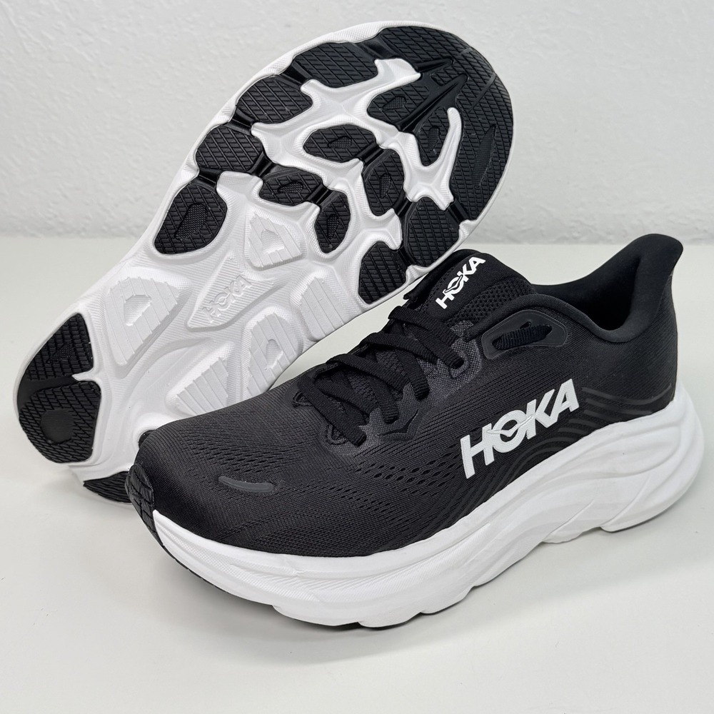Hoka One One Clifton 11 Womens Size 7D Wide Black/White Running Shoe New No Box